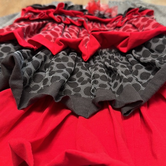 Ruffled two piece set - Picture 3 of 6